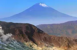 Volcanic valley : a must-see in Hakone