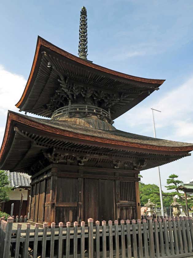 Arako Kannon Temple pagoda, Nagoya.