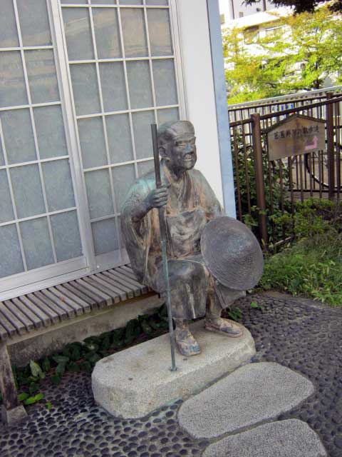 Statue of the poet Basho at Umibe Bridge, Fukagawa, Tokyo.