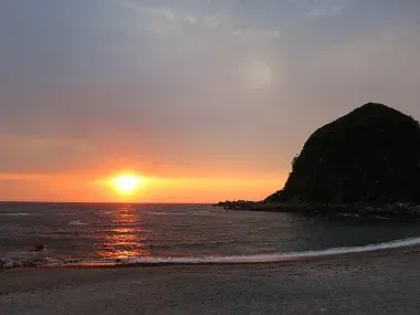 Coucher de soleil depuis la plage de Sawajiri, KozuShima