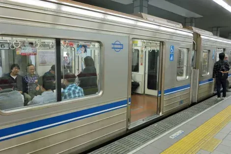 Yotsubashi Line Train