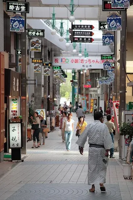 Un promeneur en yukata