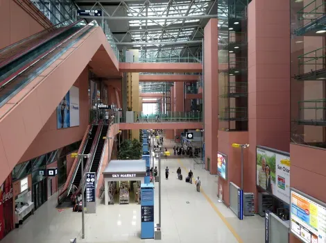 Le terminal 1 de l'aéroport international du Kansai et son architecture ouverte sur l'extérieur