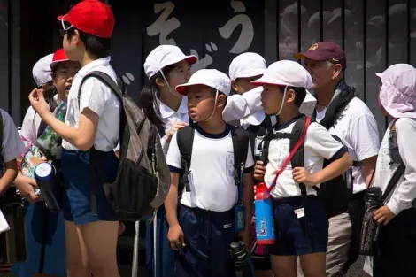 Des écoliers Japonais en sortie scolaire