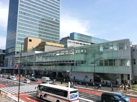 Gare routière pour les bus de nuit 'BASTA' à Shinjuku