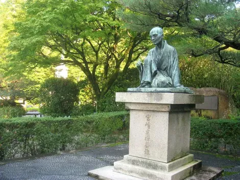 statue_miyazaki_yuzensai