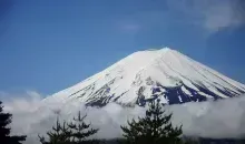 Japan Visitor - climbing-mt-fuji-20181.jpg
