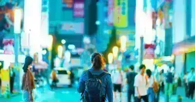 Donna sola a Shinjuku, Tokyo