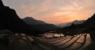Les rizières au milieu des montagnes