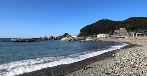 La plage Ayukawa à Fukui