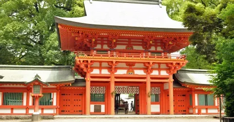 Porte d'entrée du sanctuaire Hikawa
