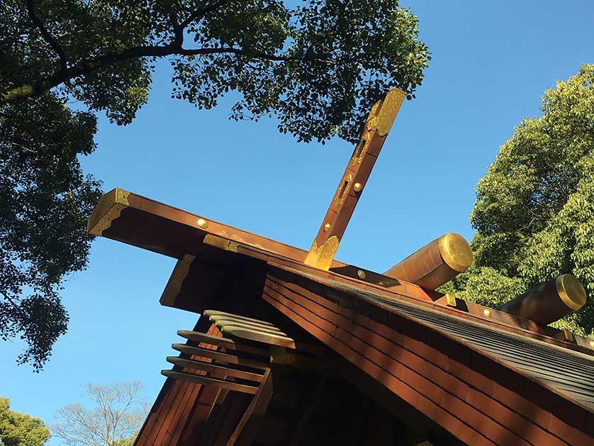 Atsuta Shrine torii.