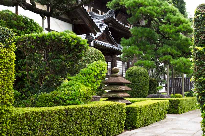Kotokuji Temple, garden detail, Tottori City.