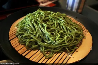 Matcha soba noodles