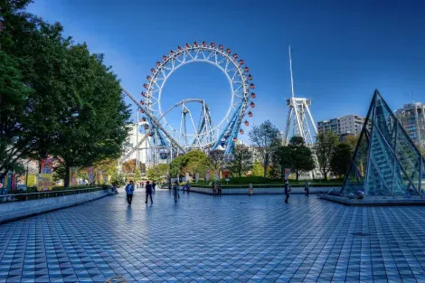 El pequeño parque de atracciones del Tokyo Dome City.
