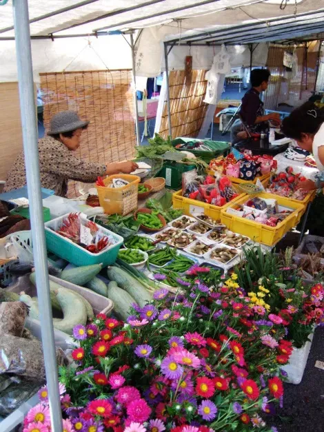 Market stalls Jinya-mae
