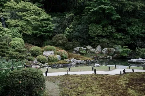 One of the four gardens that surround and protect the temple Shoren-in (Kyoto).