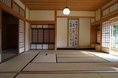 tatami floor room
