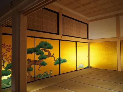 Magnificent golden fusuma in the Honmaru Palace, Nagoya Castle 