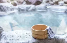 Source thermale japonaise "onsen"
