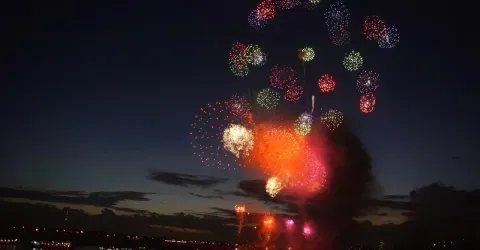 Fireworks Edogawa and Ichikawa are among the most spectacular of Japan.