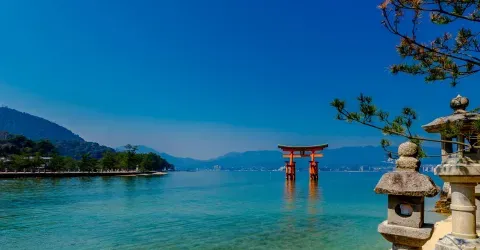 Le sanctuaire d'Itsukushima et son torii 